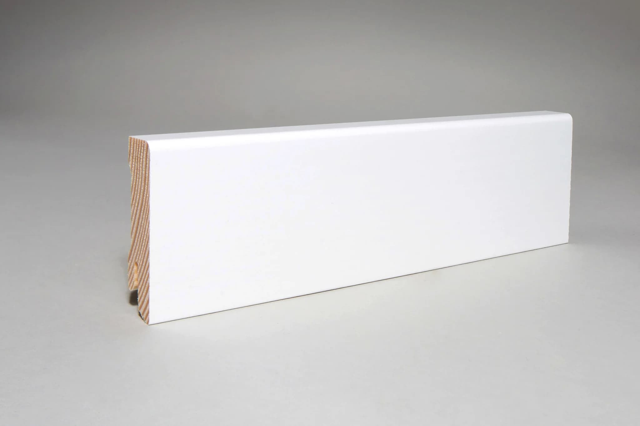 Sockelleiste 16x58x2400 mm weiß lackiert (4,56€/lfm)