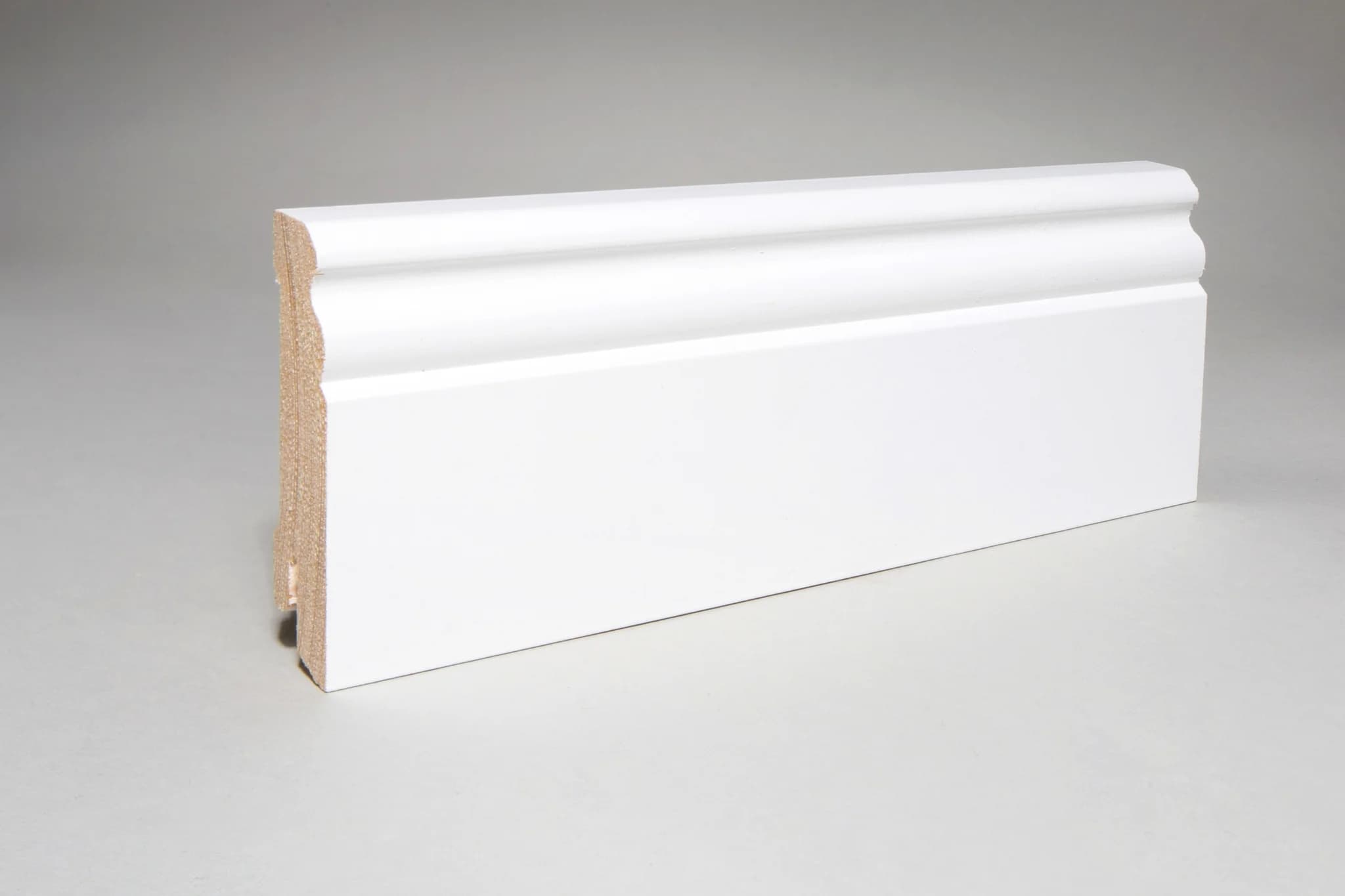 Sockelleiste 18x70x2400 mm Hamburger Leiste weiß lackiert (4,98€/lfm)