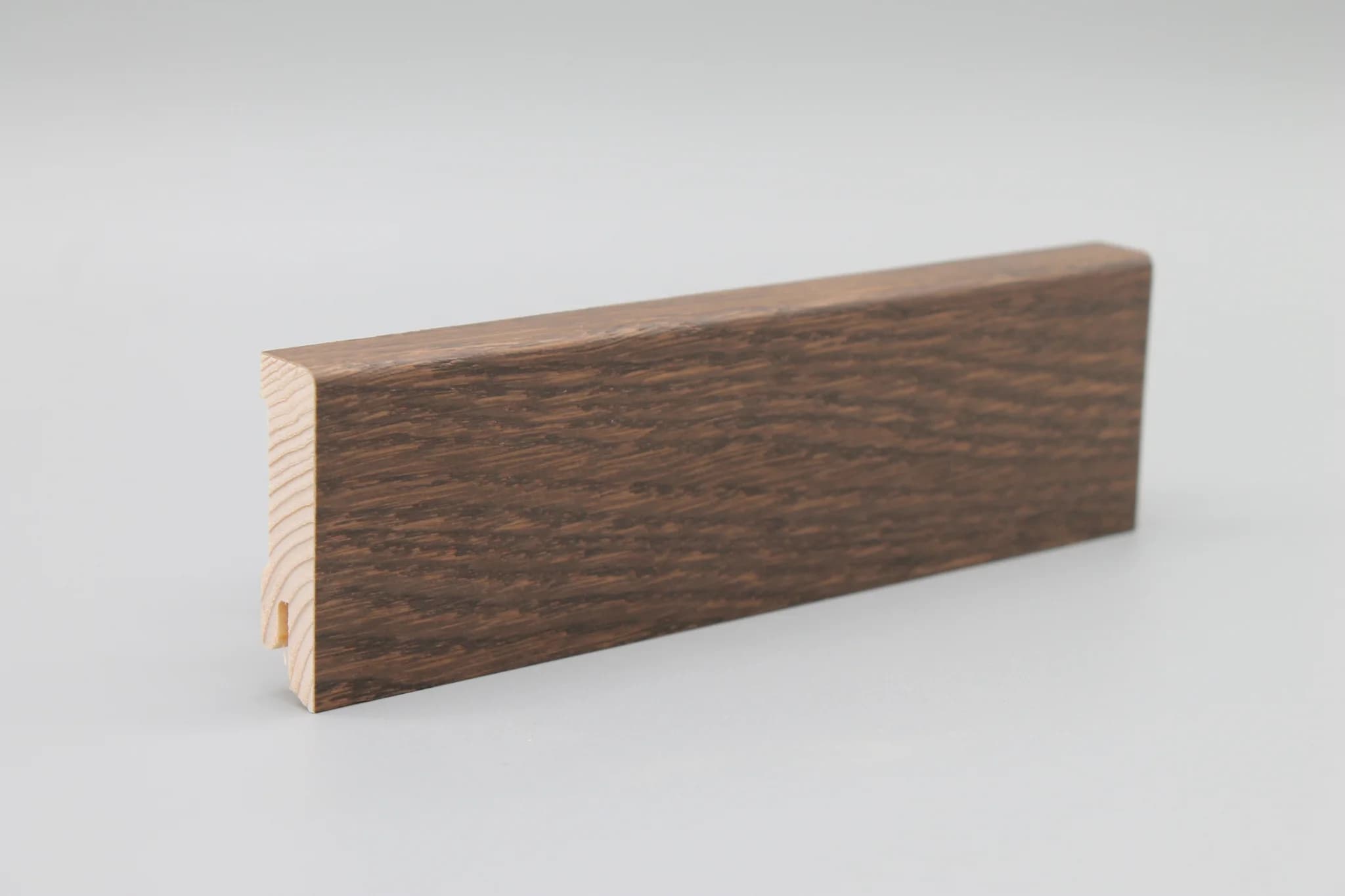 Sockelleiste 16x58x2400 mm Furnier Räuchereiche (4,98€/lfm)