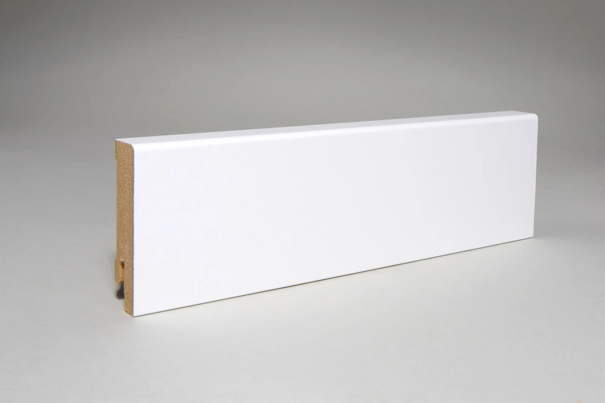 Sockelleiste 16x58x2400 mm weiß foliert MDF ähnlich RAL 9003 (4,15€/lfm)