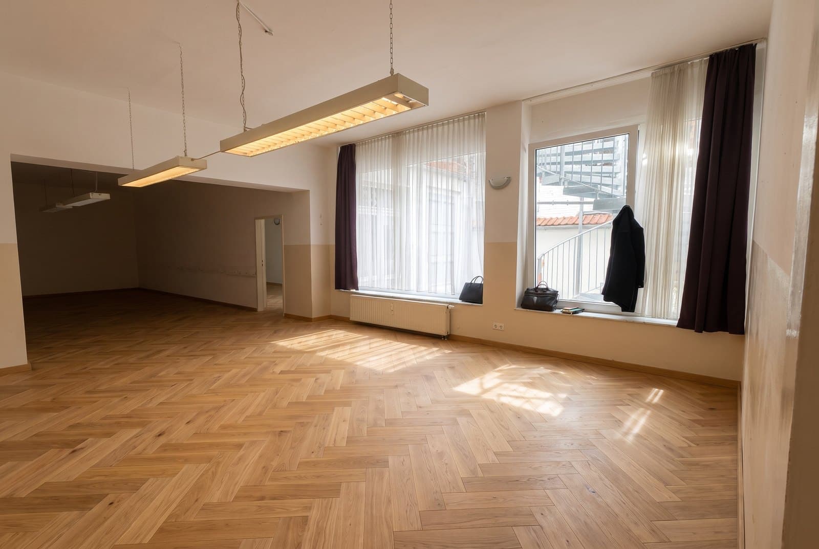 Eiche Sandstone Deluxe, mit KI in den Raum von Aus einem Kundenraum gerechnet