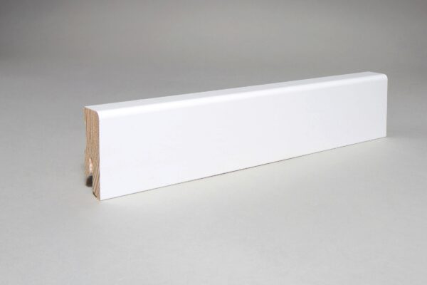 Sockelleiste 16x40x2400 mm weiß lackiert (4,15€/lfm)